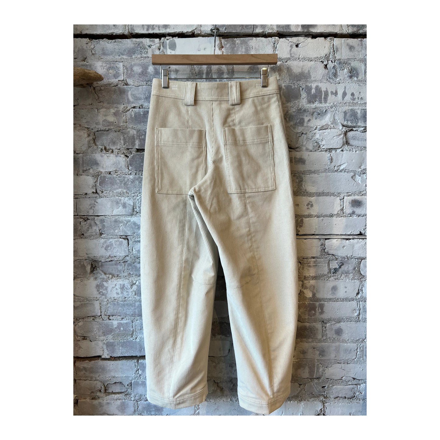 Women's Rhannon Relaxed Corduroy Pants in Pearl Beige by Closed, featuring a comfortable fit and soft corduroy fabric.