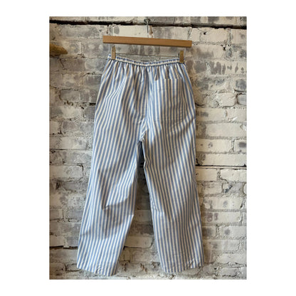 Closed Women's Romilla Relaxed Pants in Cornflower Blue, showcasing a comfortable fit and relaxed style.