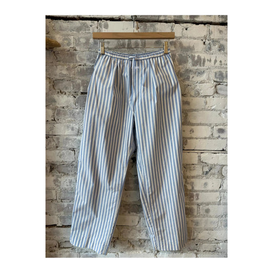 Closed Women's Romilla Relaxed Pants in cornflower blue, showing a comfortable fit and soft fabric on a woman modeling the relaxed style.