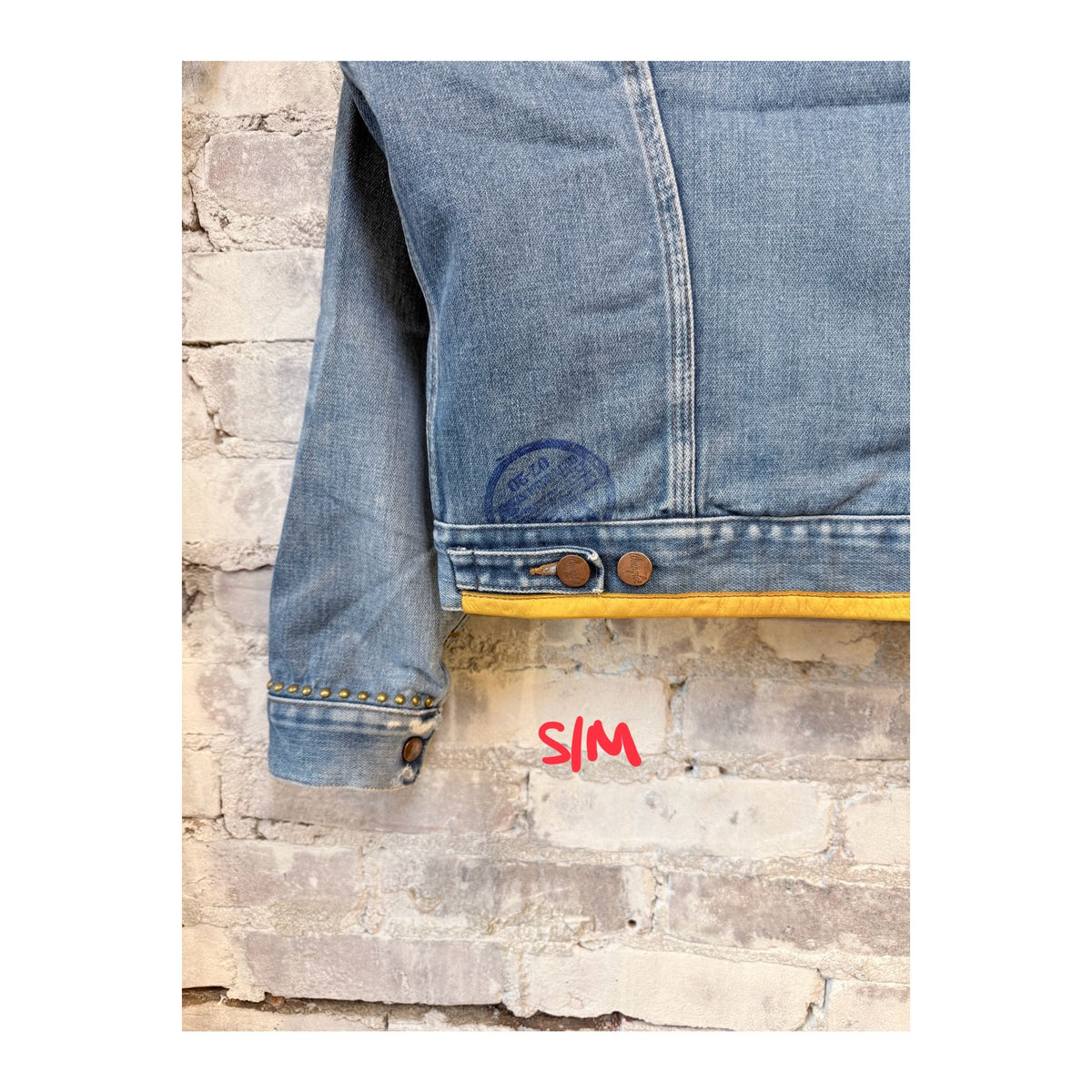 Women's Freecity RTU 1972 SuperVintage Americana jacket with vintage patina, featuring distressed denim and classic Americana style.