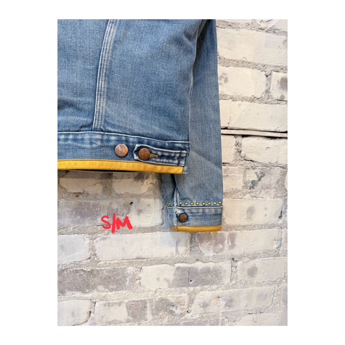 Women's Freecity RTU 1972 SuperVintage Americana jacket with vintage patina, featuring a classic Americana style and distressed finish.