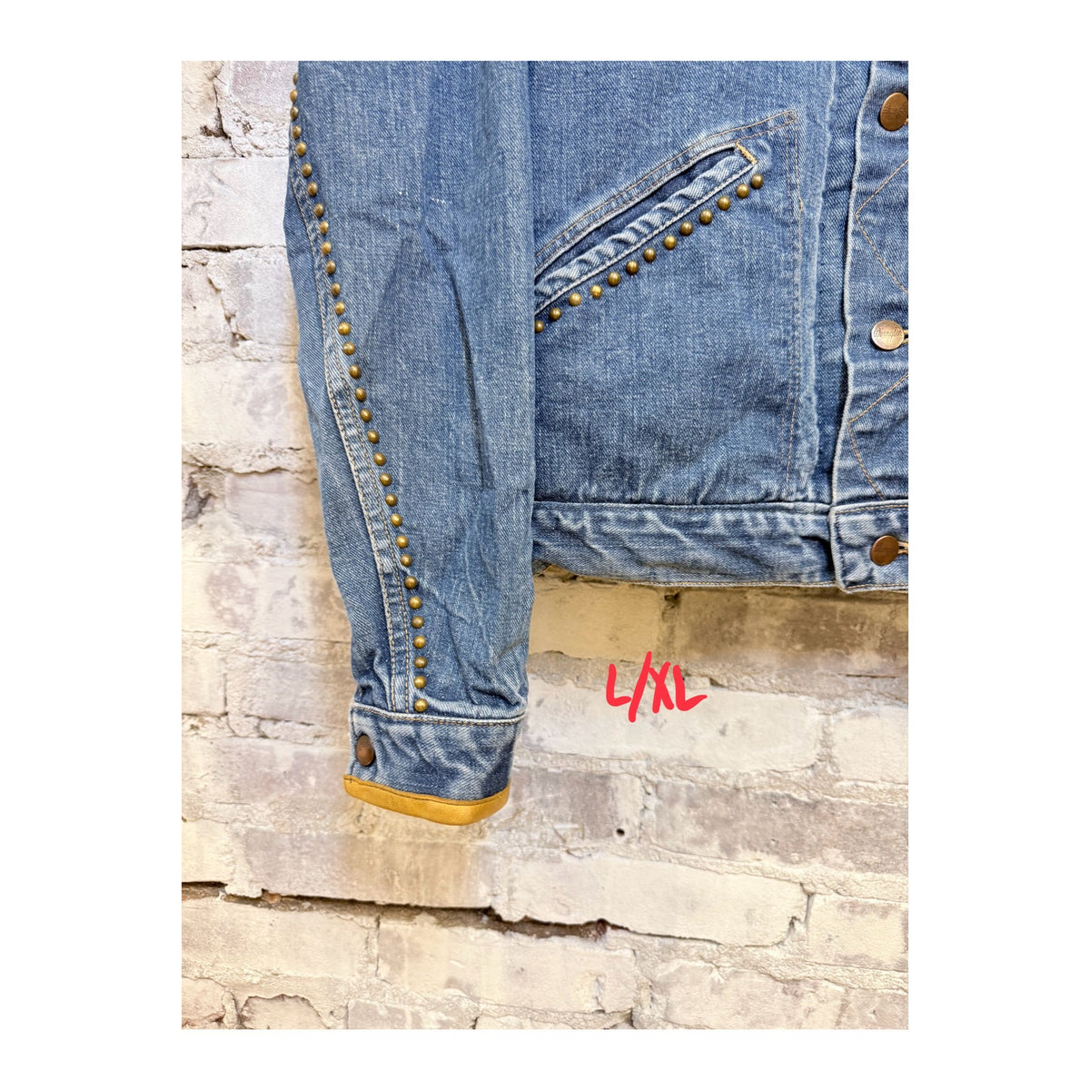 Women's Freecity RTU 1972 SuperVintage Americana jacket with vintage patina, featuring classic Americana style and distressed detailing.