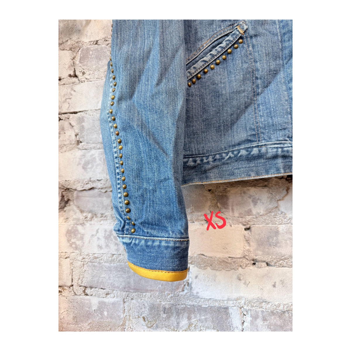 Women's Freecity SuperVintage Americana jacket with vintage patina, featuring a classic military-inspired design and distressed denim look.