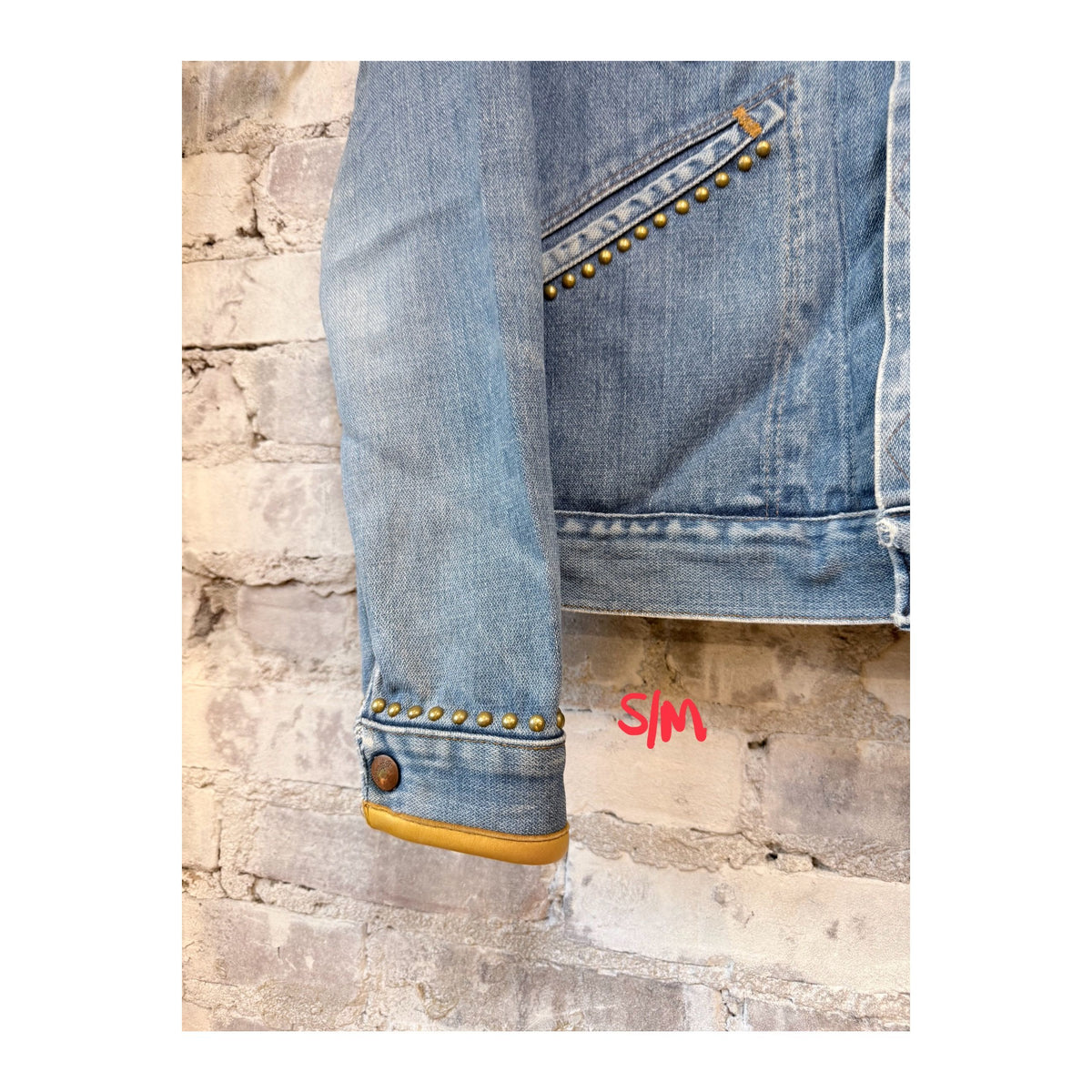 Women's Freecity RTU 1972 SuperVintage Americana jacket with vintage patina and classic denim style.