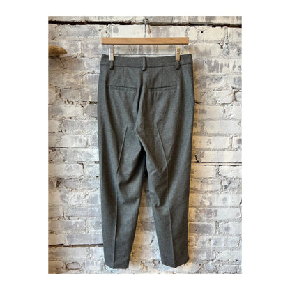 Closed Women's Sonnett Slim Pant in dark grey melange, showcasing fitted slim-fit pants for women with a stylish, casual look.