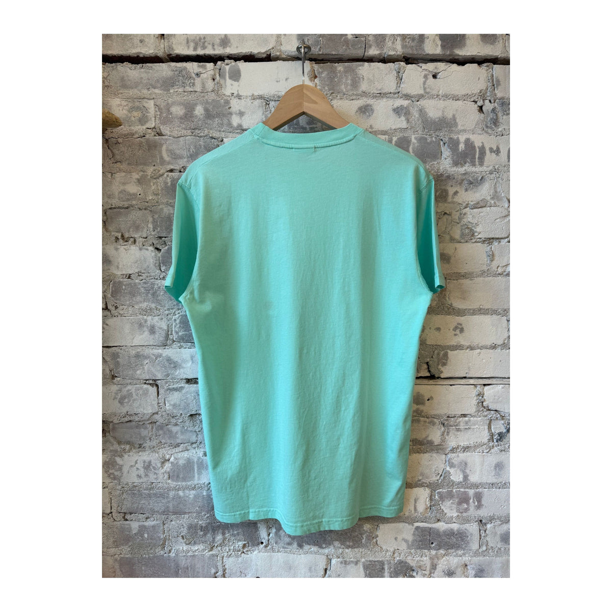 Men's Sundek T-shirt with pocket, featuring a casual fit and soft fabric, ideal for everyday wear.