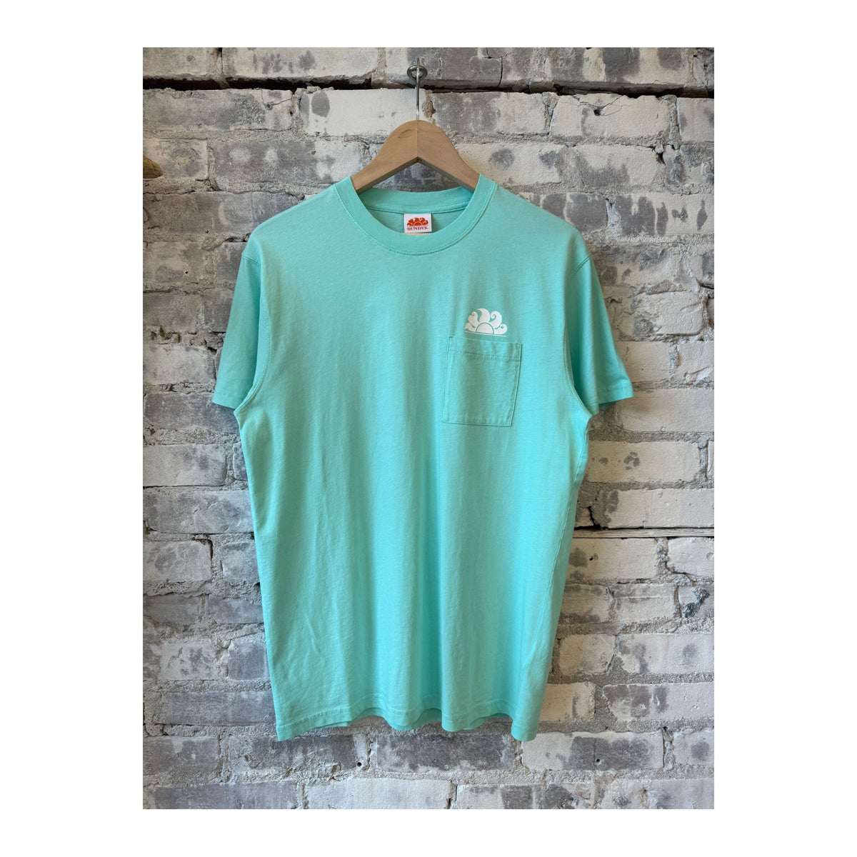 Men's Sundek T-shirt with pocket, casual style, featuring a comfortable fit and a front pocket detail.