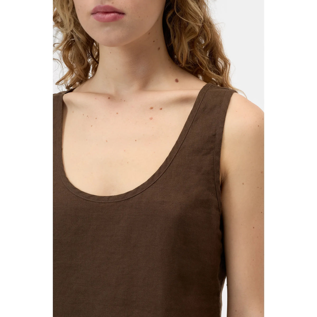 Women's Maple Brown tank top by Closed Women's, sleeveless with a relaxed fit and casual style.