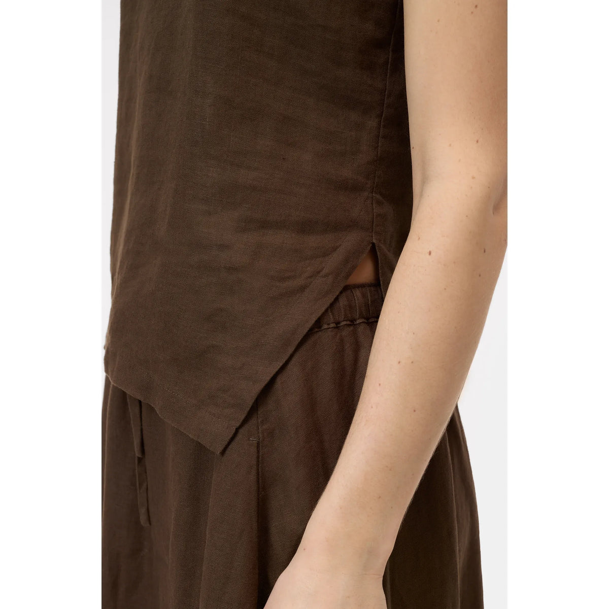 Women's Maple Brown tank top by Closed, featuring a sleeveless design and comfortable fit, perfect for casual wear.