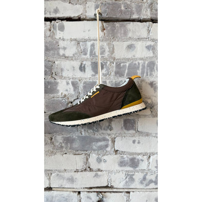 Men's Tokyo nylon and suede sneaker by Oncept, featuring a sleek design with nylon and suede materials in natural color.