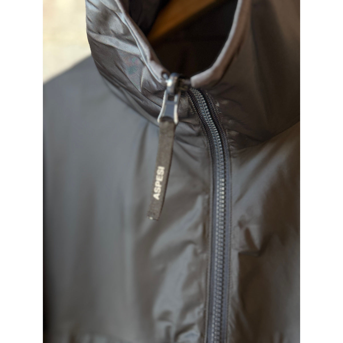 Women's two-tone navy nylon reversible jacket by Aspesi, showing the stylish two-sided design and lightweight material.