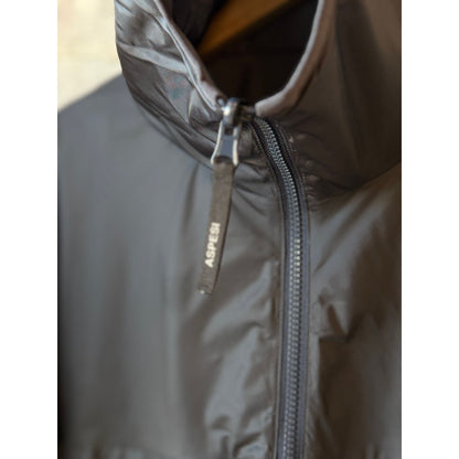 Women's two-tone navy nylon reversible jacket by Aspesi, showing the stylish two-sided design and lightweight material.