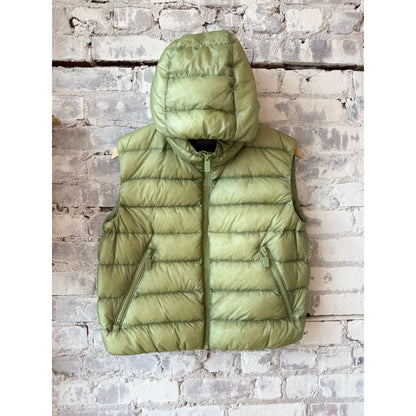 Women's ultralight ripstop nylon vest in sage green by Aspesi, featuring a lightweight design and durable fabric.