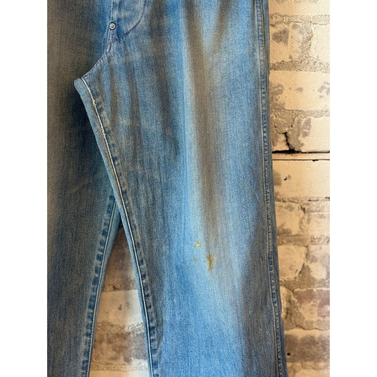 Unisex Chimala 13oz wide-width adjustable pants in smoky light fabric, featuring relaxed fit and functional design.