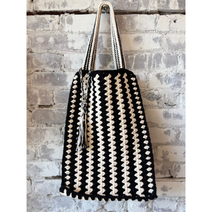 ELEVEN SIX Vera crochet tote bag for women in ivory and black, featuring a stylish woven design and spacious interior.