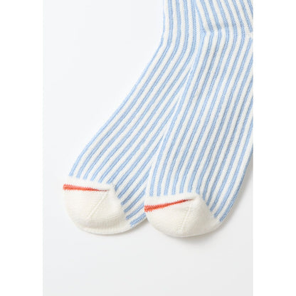 Men's vertical striped socks by Rototo in white and light blue, featuring a comfortable fit and stylish pattern.