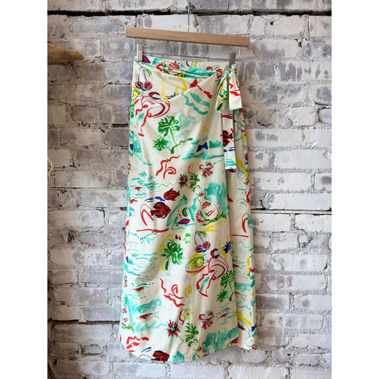 Women's Aspesi viscose twill wrap skirt in Stampa Multi print, showcasing the stylish multi-colored pattern and elegant design.