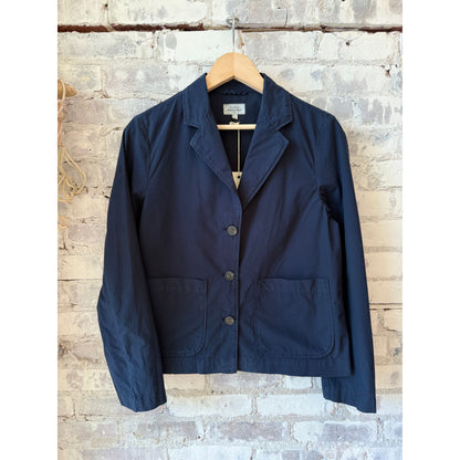 Women's Hartford Vizir Woven Jacket in Night color, showcasing the stylish, lightweight fabric and tailored fit.