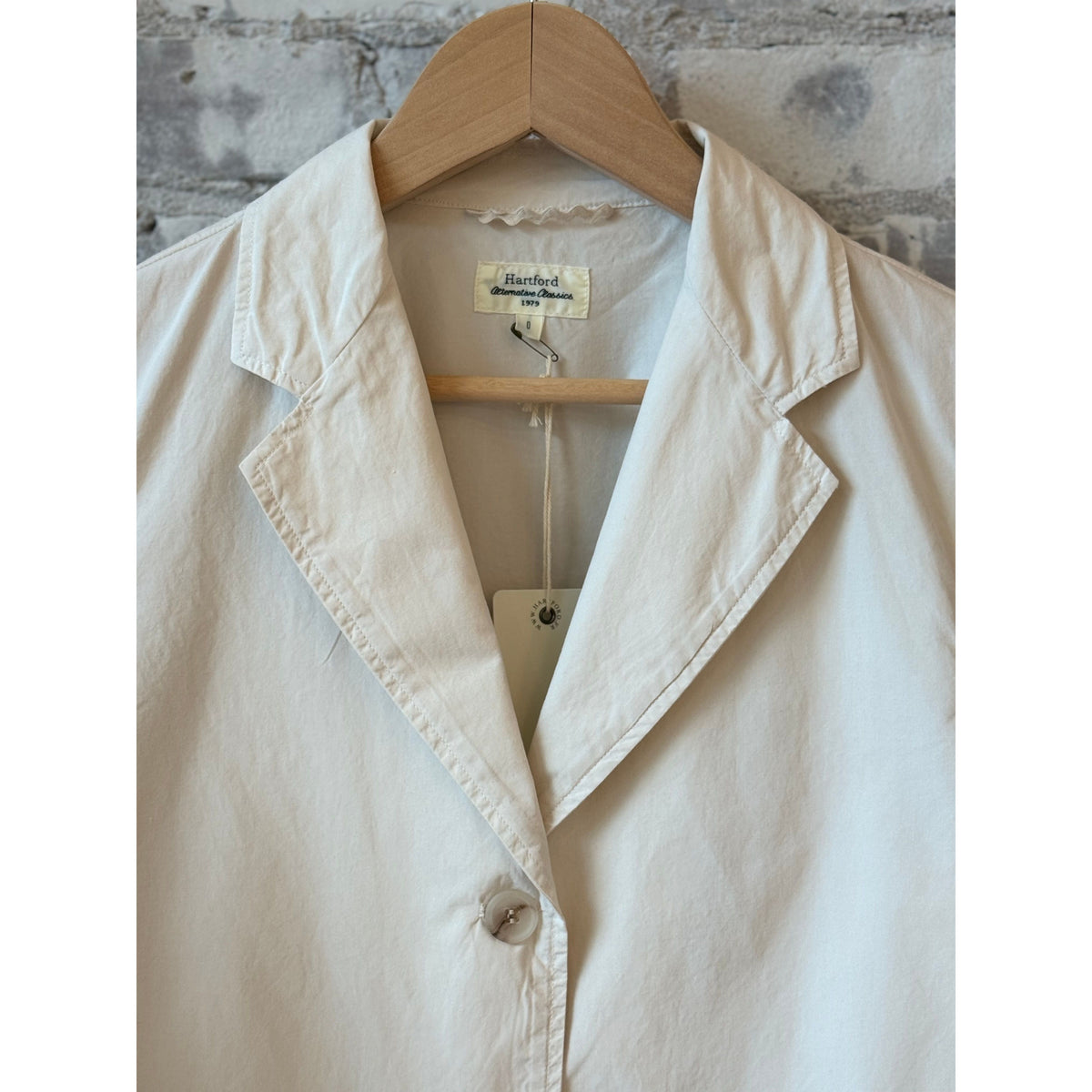 Women's Hartford Vizir Woven Jacket in stone color, showcasing a stylish, lightweight woven jacket with a tailored fit.