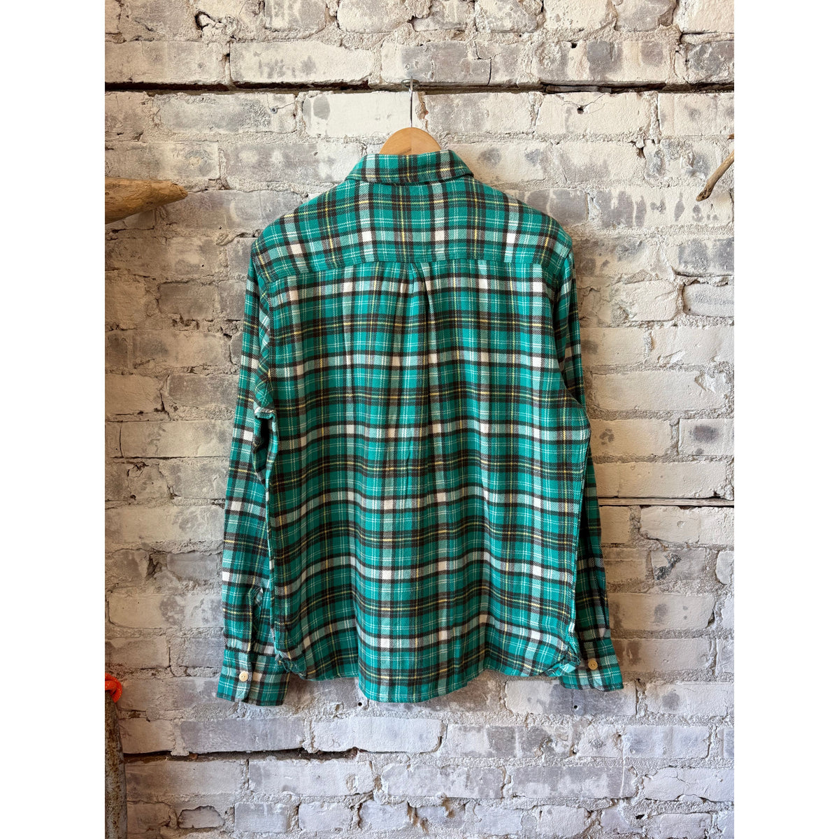 Men's Wythe washed flannel workshirt in Thousand Lakes plaid with a button-up front and classic plaid pattern.
