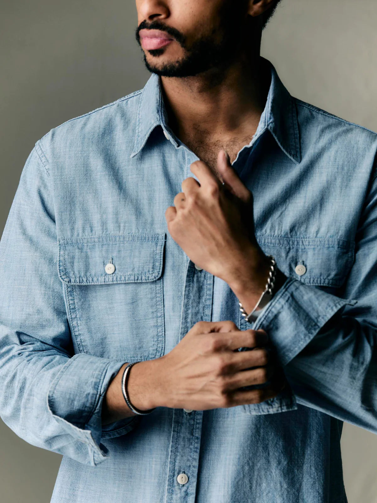 imogene + willie Earl Chambray 2-Pocket Workshirt - Chambray Blue Black