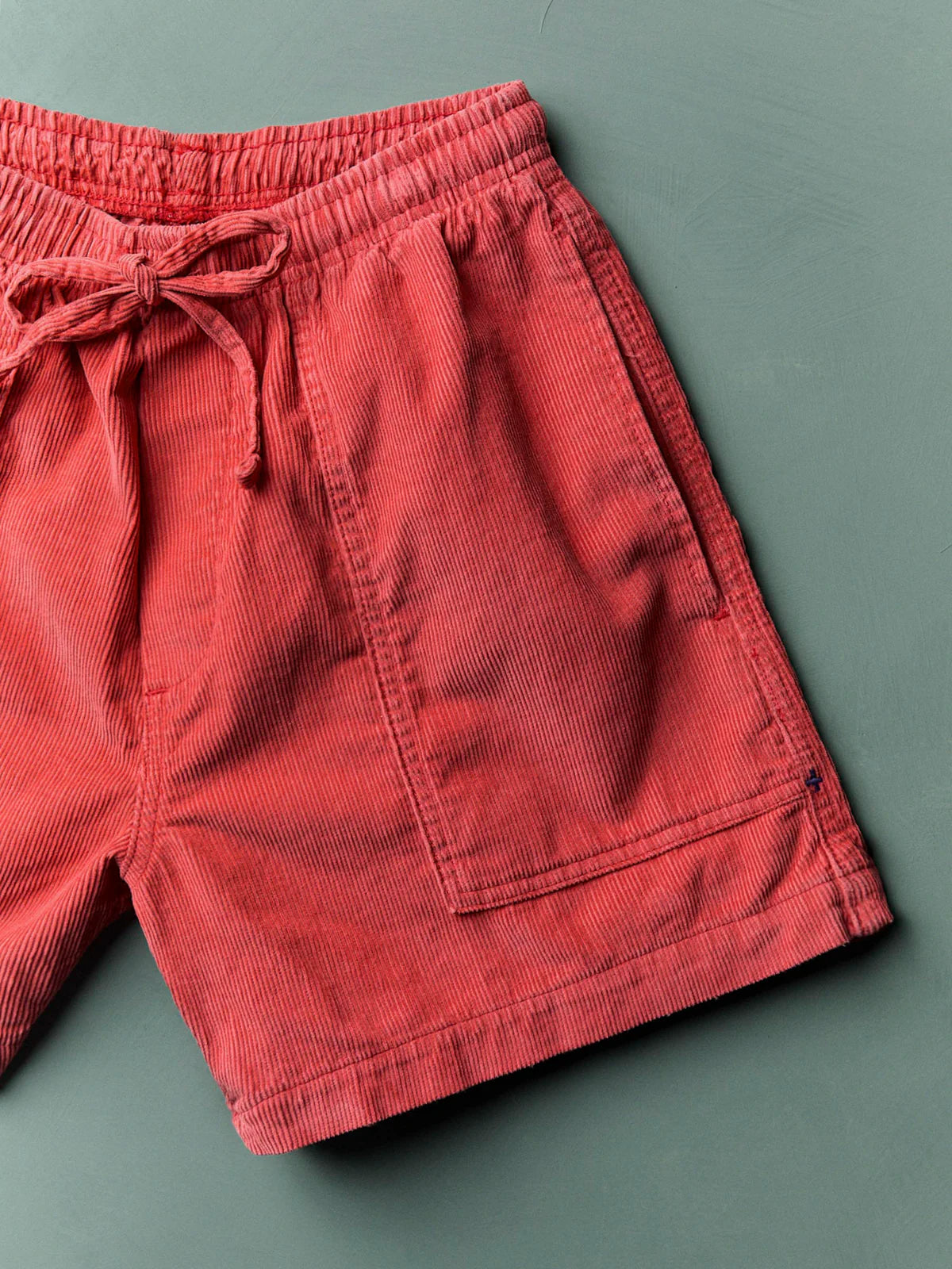 imogene + willie Lounge Cord Short - Sunfaded Red Slate Gray