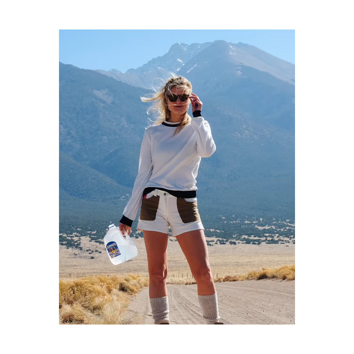 Women's 5-inch field shorts by Amundsen in Terra Red with red accents, featuring a comfortable fit and durable fabric.
