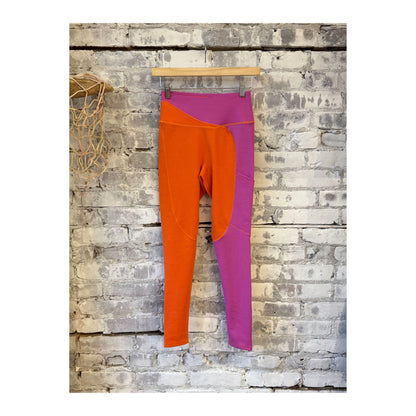 Women's Wool Sculpt Merino Baselayer Legging by Seniq, spicy-colored thermal leggings with stretch and soft merino wool fabric.