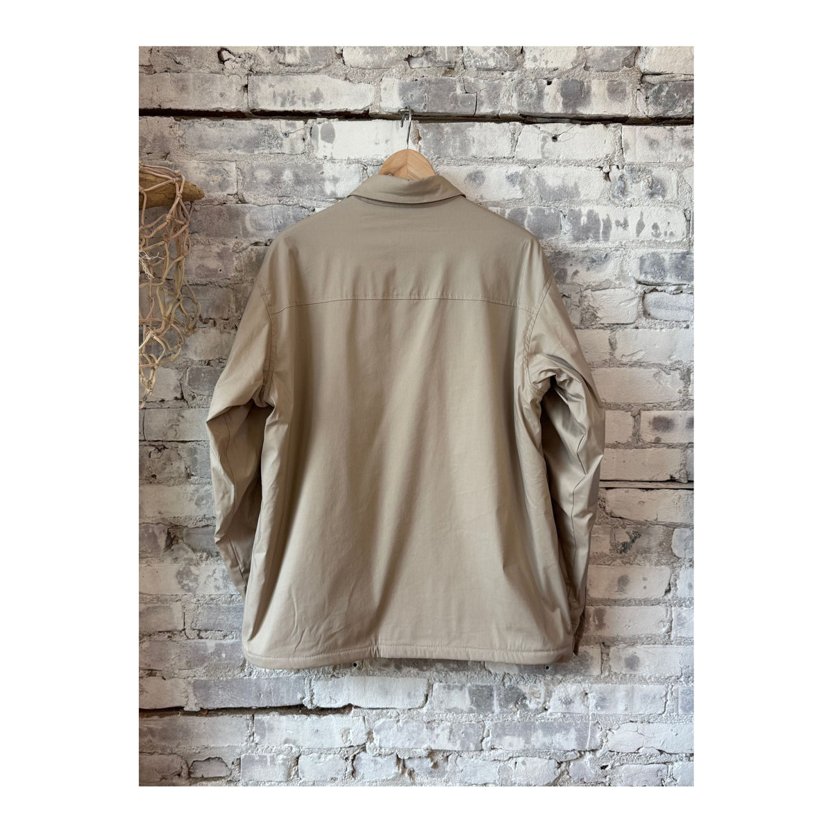 Men's Yoshitaka cotton and nylon shirt jacket in colonial beige by Aspesi, featuring a casual, lightweight design with a button-up front.