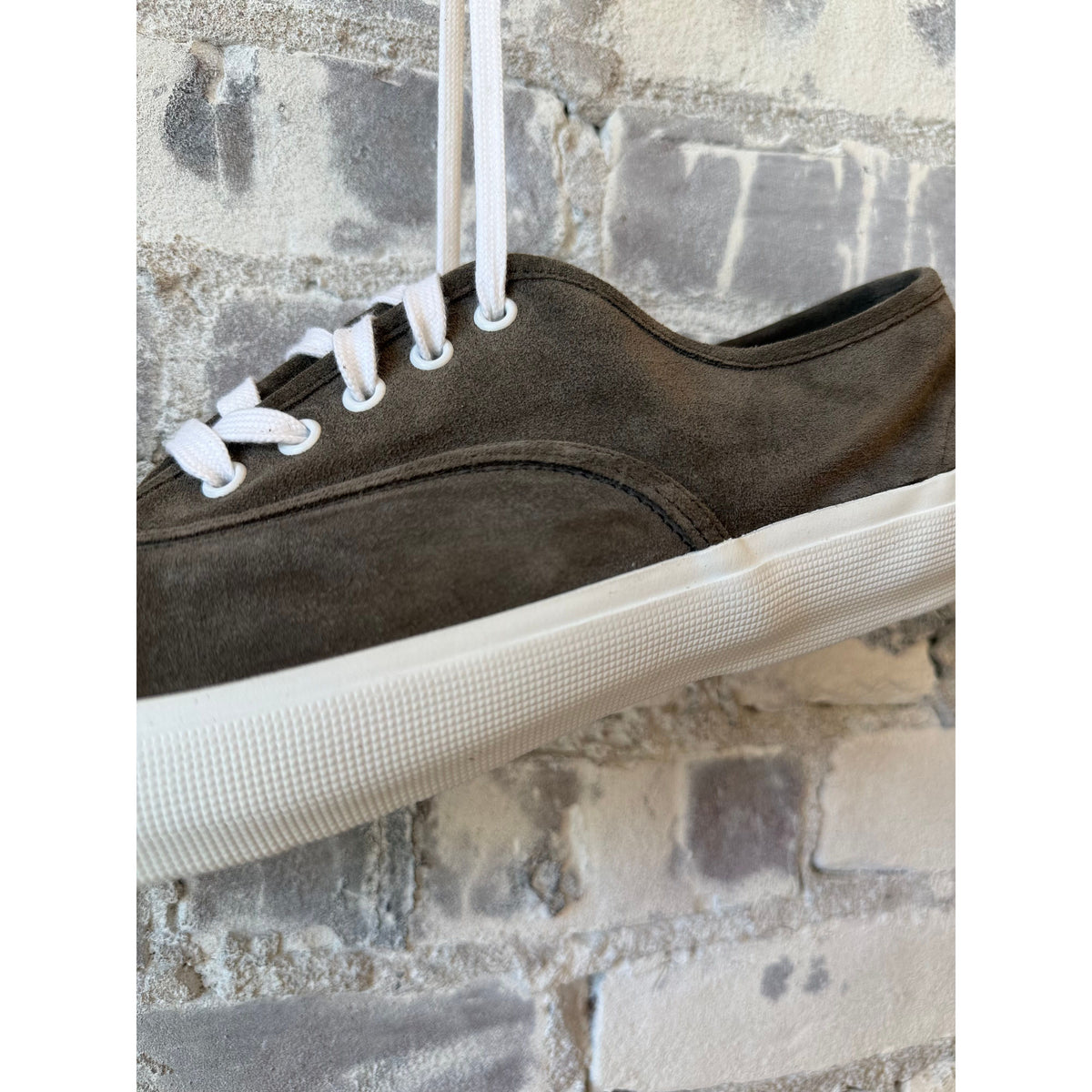 Men's ZDA Marathon Military Trainer in dark beige suede with white sole, Reproduction Of Found x ZDA sneaker, side view