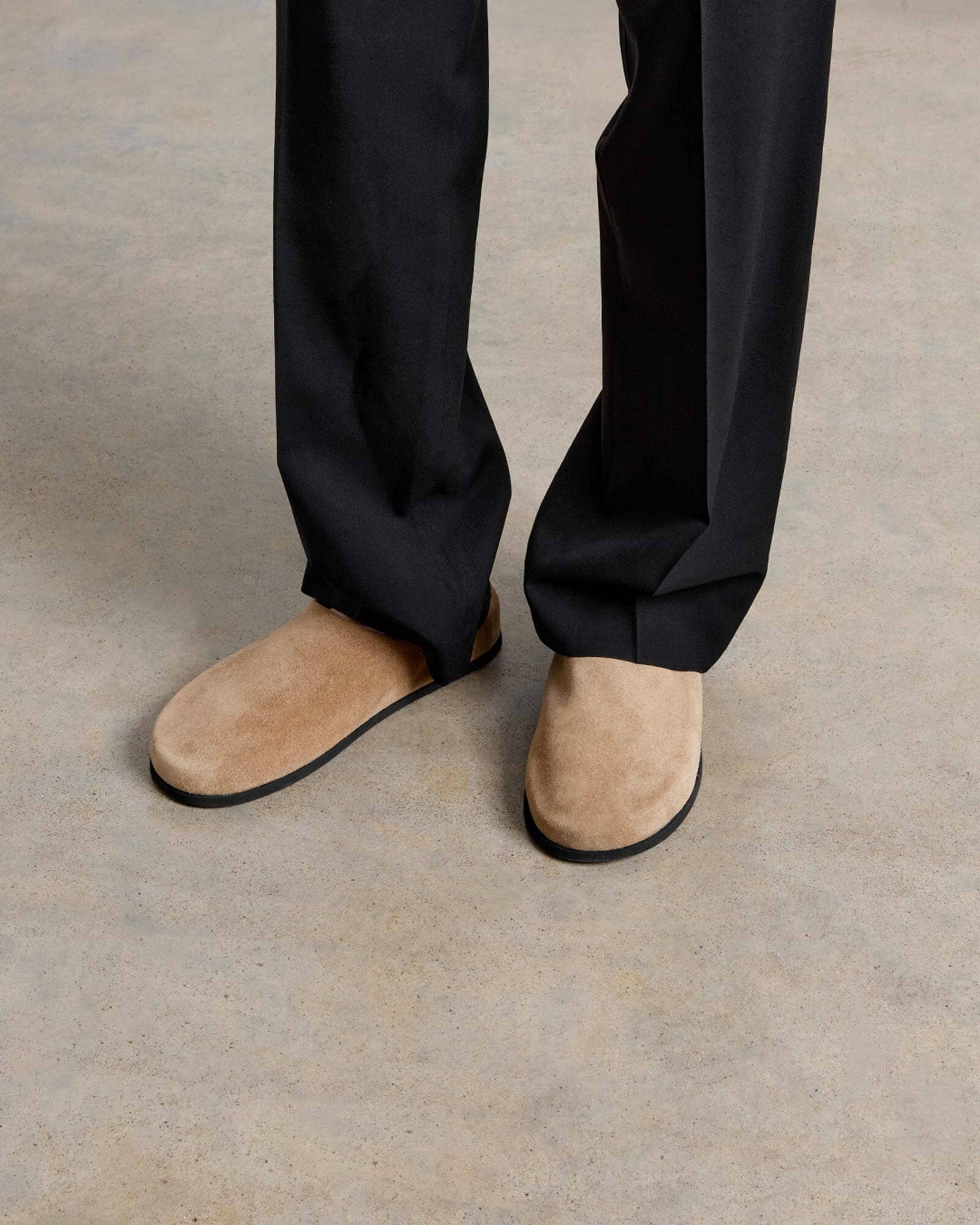 Vico Mule, Caramel Suede — detail