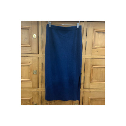 Crush Annecy long side split skirt for women in marine, showcasing its flowing fabric and stylish side slit.